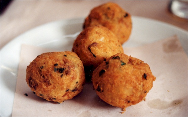 bolinho de bacalhau presentment